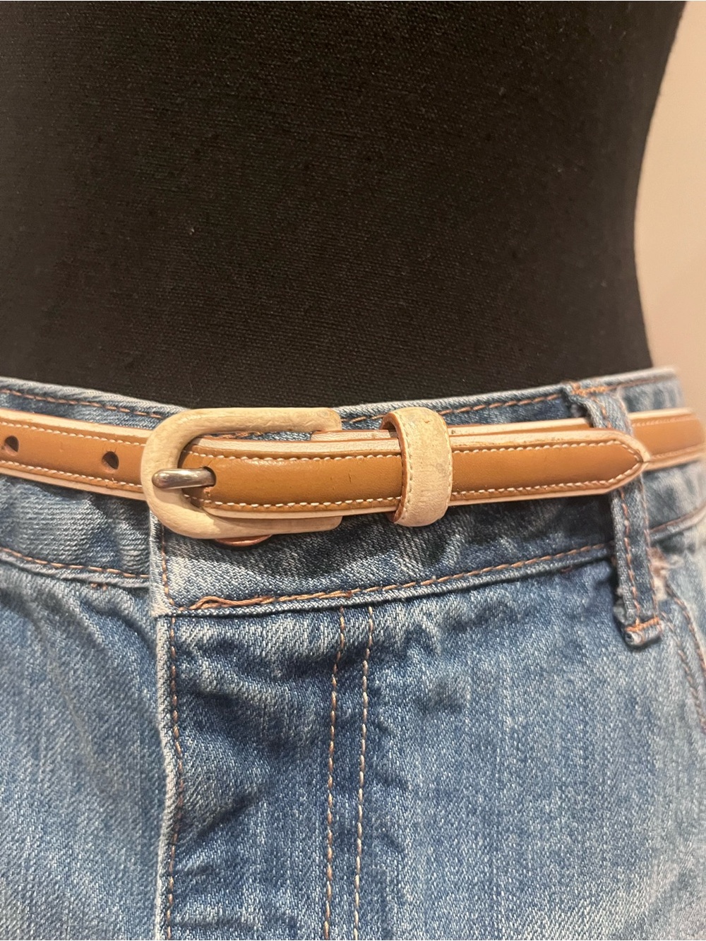 Vintage Ralph Lauren Cream and Tan Leather Slim Women’s Belt 30